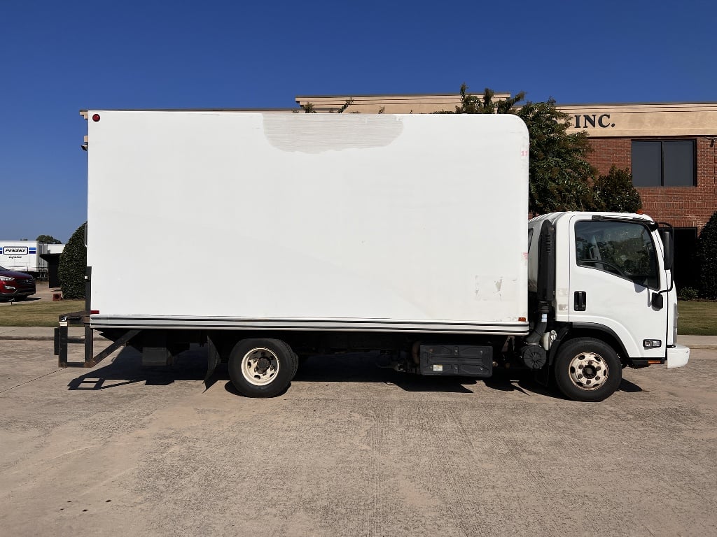 2018 ISUZU NPR HD Box Van Truck