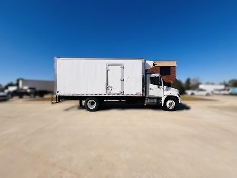 2018-hino-268-reefer-truck #2413