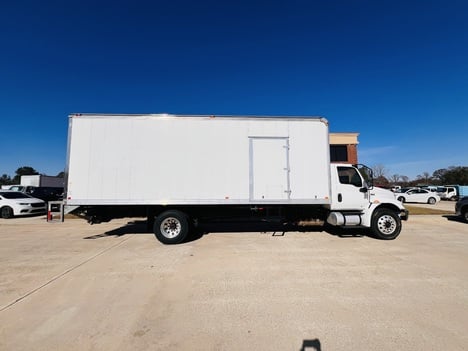 2019 INTERNATIONAL MV Box Van Truck #2415 2019 INTERNATIONAL MV Box Van Truck #2415