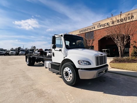 2019 FREIGHTLINER M2 Cab Chassis Truck #2419 2019 FREIGHTLINER M2 Cab Chassis Truck #2419