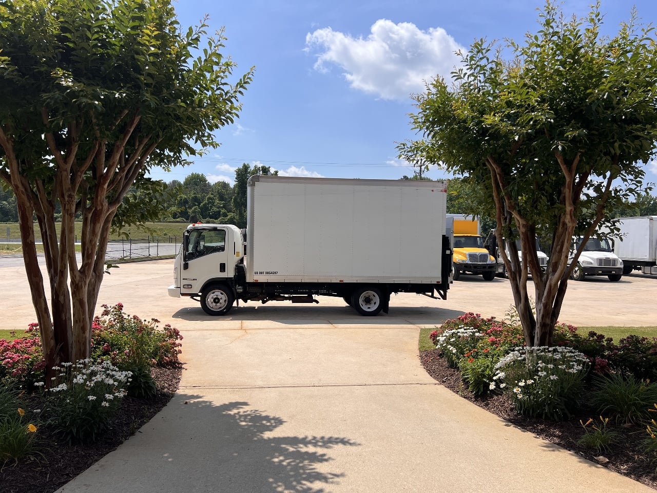 2020 ISUZU NPR HD Box Van Truck #1 2020 ISUZU NPR HD Box Van Truck #1