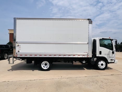 2021 ISUZU NPR HD GAS Box Van Truck #2453 2021 ISUZU NPR HD GAS Box Van Truck #2453