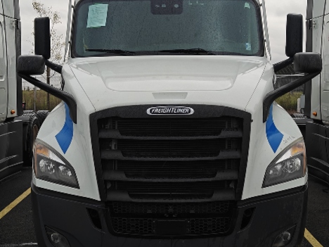 2021 FREIGHTLINER Cascadia 126 Sleeper #13384