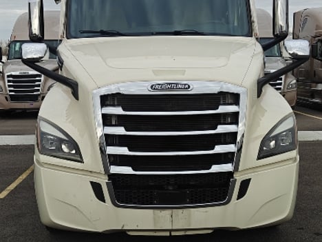 2022 FREIGHTLINER Cascadia 126 Sleeper #13435 2022 FREIGHTLINER Cascadia 126 Sleeper #13435