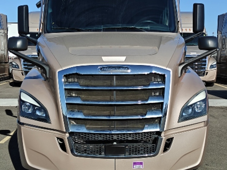 2022 FREIGHTLINER Cascadia 126 Sleeper #13437 2022 FREIGHTLINER Cascadia 126 Sleeper #13437