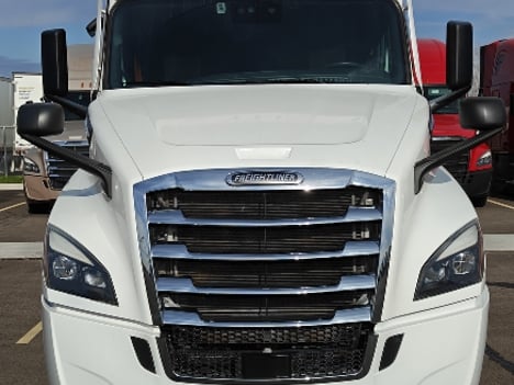 2022 FREIGHTLINER Cascadia 126 Sleeper #13439 2022 FREIGHTLINER Cascadia 126 Sleeper #13439