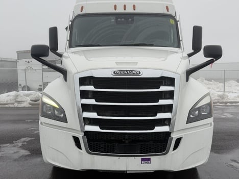 2022 FREIGHTLINER Cascadia Sleeper #13441 2022 FREIGHTLINER Cascadia Sleeper #13441