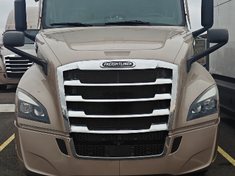 2023 FREIGHTLINER Cascadia Sleeper #13444