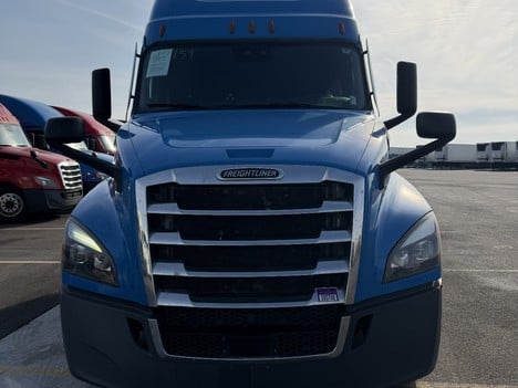 2022 FREIGHTLINER Cascadia Sleeper #13503 2022 FREIGHTLINER Cascadia Sleeper #13503