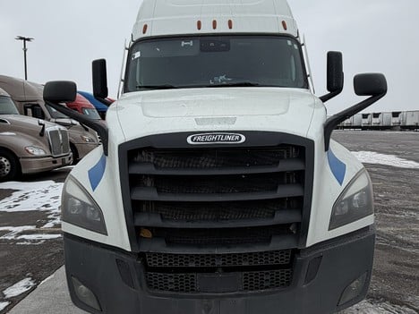 2022 FREIGHTLINER Cascadia 126 Sleeper #13518 2022 FREIGHTLINER Cascadia 126 Sleeper #13518