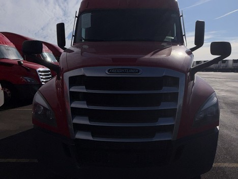 2022 FREIGHTLINER Cascadia Sleeper #13556