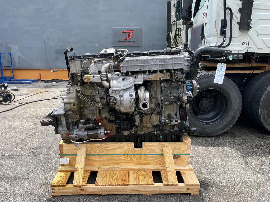 2016 DETROIT DD13 Truck Engine #1
