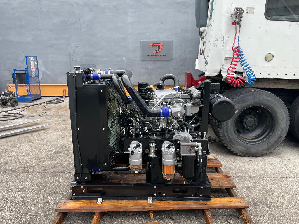 2011 ISUZU 4HK1 Equipment Engine #1