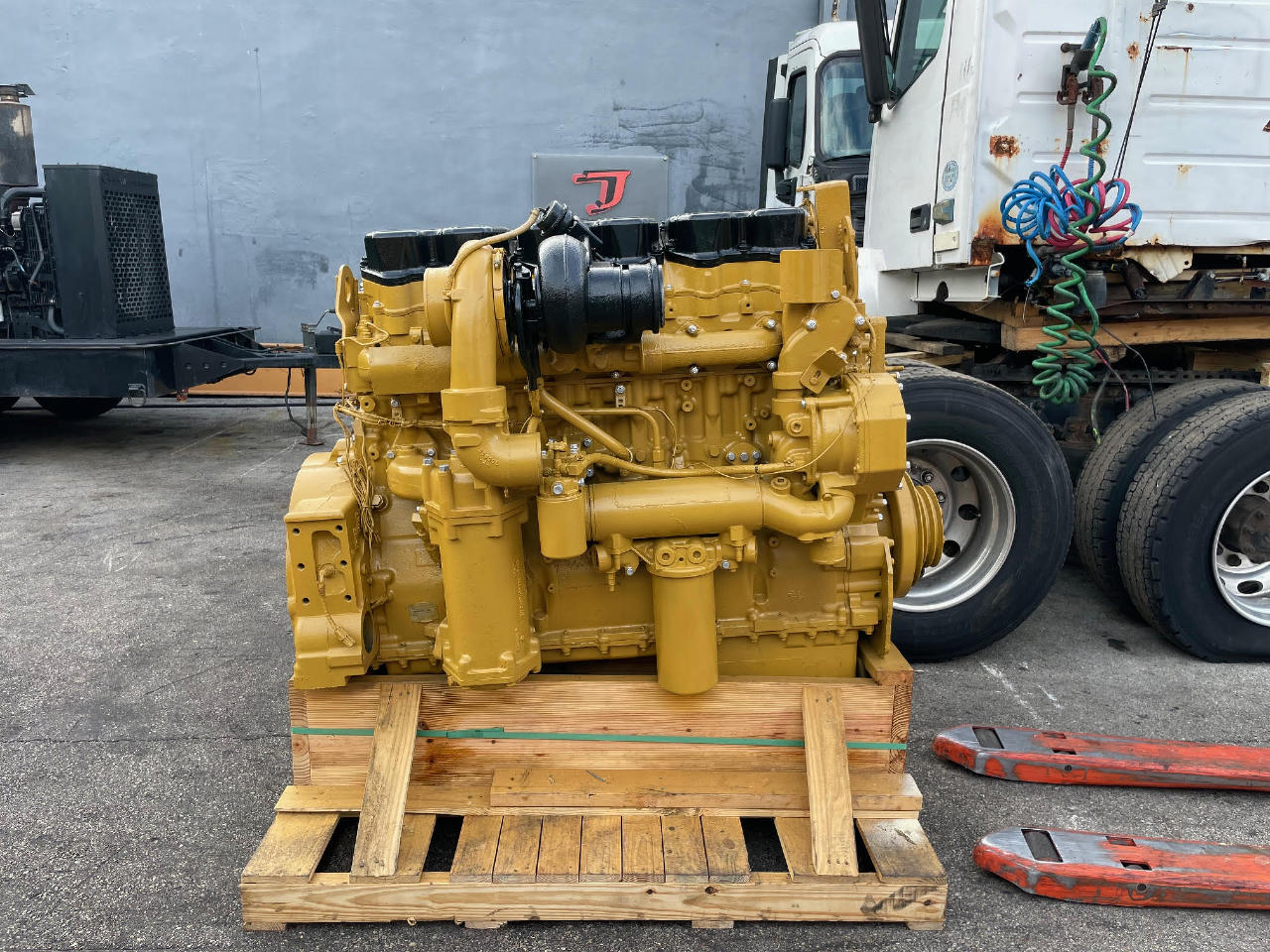 2001 CAT C15 Equipment Engine #1