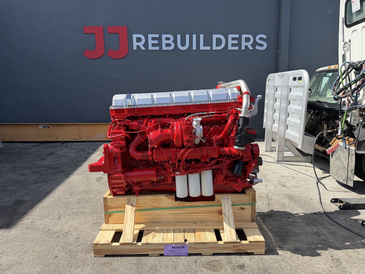 Mack MP8 Engine - JJ Rebuilders