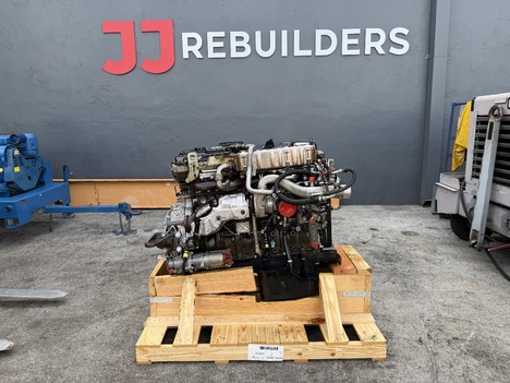 2018 DETROIT DD8 Truck Engine #4644