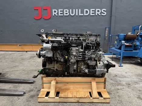 2017-detroit-dd15-truck-engine #4691