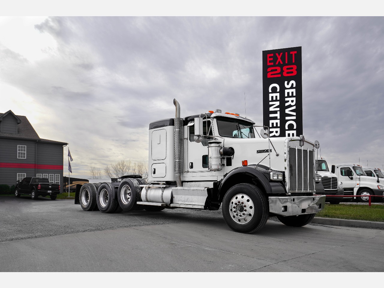 【ken】 2012 KENWORTH W900 TRI-AXLE SLEEPER FOR SALE #4042