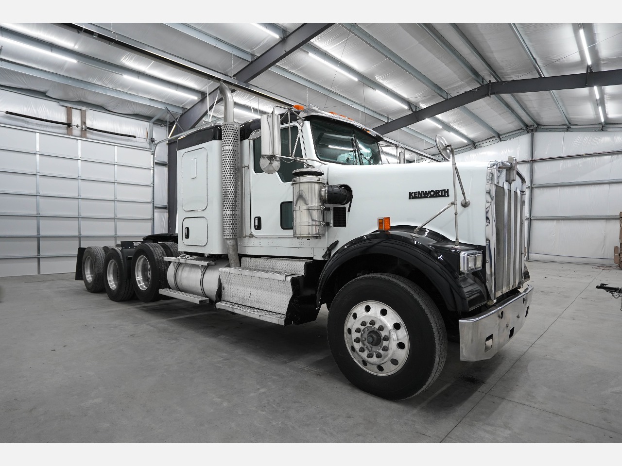 【ken】 2012 KENWORTH W900 TRI-AXLE SLEEPER FOR SALE #4042