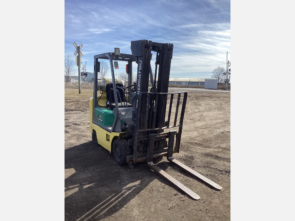  KOMATSU fg15st-17 Mast Forklift #1