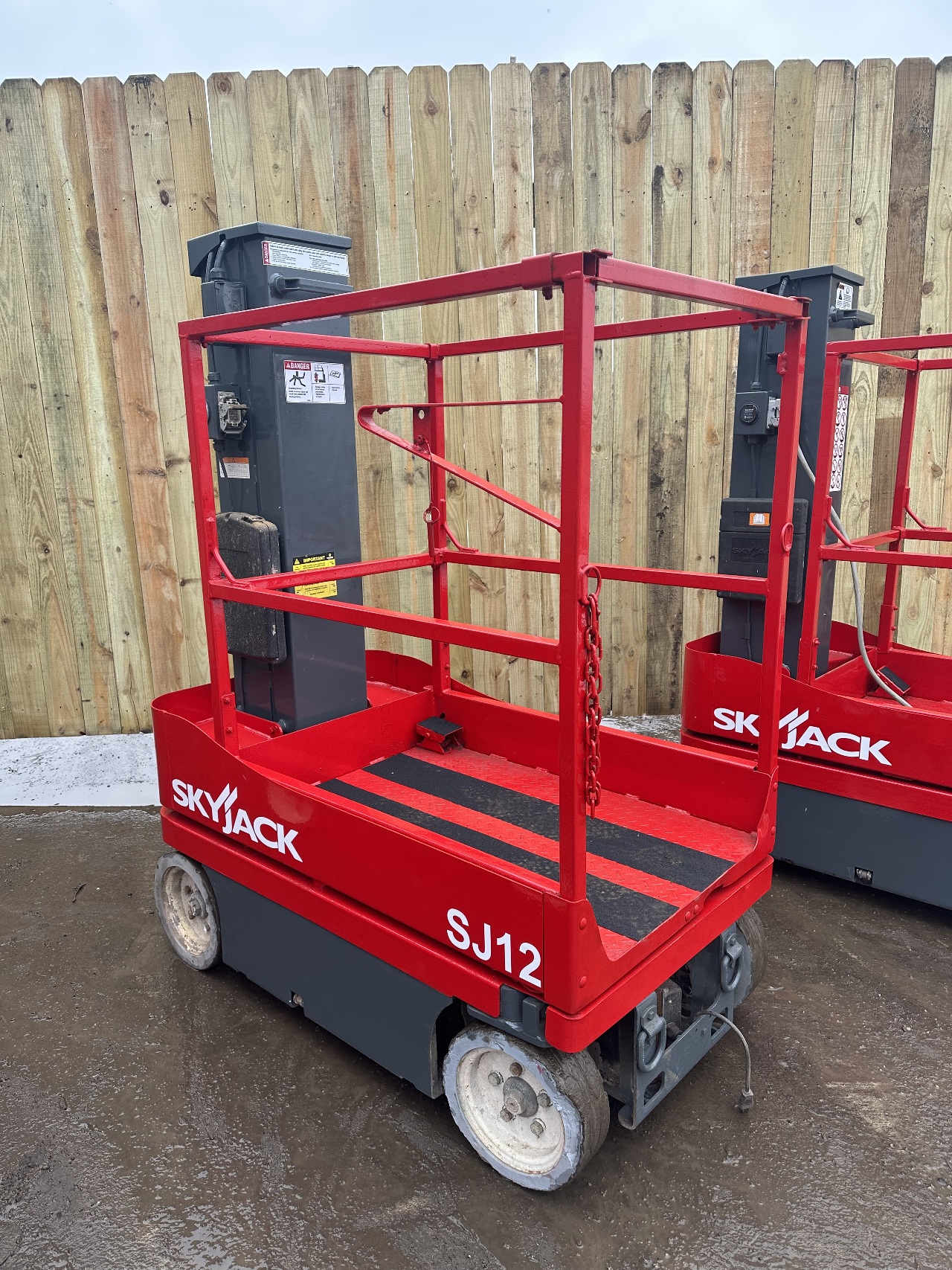 SKYJACK SJ12 SCISSOR LIFT FOR SALE 2227