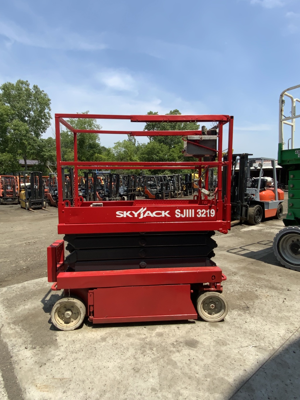 skyjack-sjiii-3219-scissor-lift-for-sale-2429