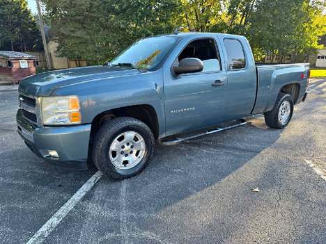 2011 CHEVROLET SILVERADO Pickup Truck #1670