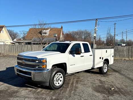 2918 CHEVROLET SILVERADO Service - Utility Truck #1676
