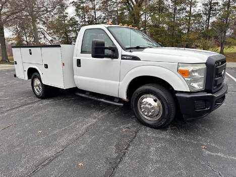 2015 FORD F350xl Service - Utility Truck #1679