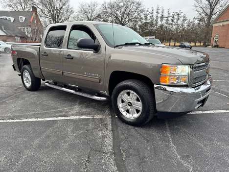 2013 CHEVROLET SILVERADO Pickup Truck #1709