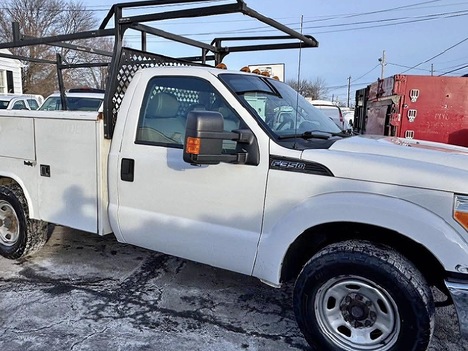 2015 FORD F350 Service - Utility Truck #1718
