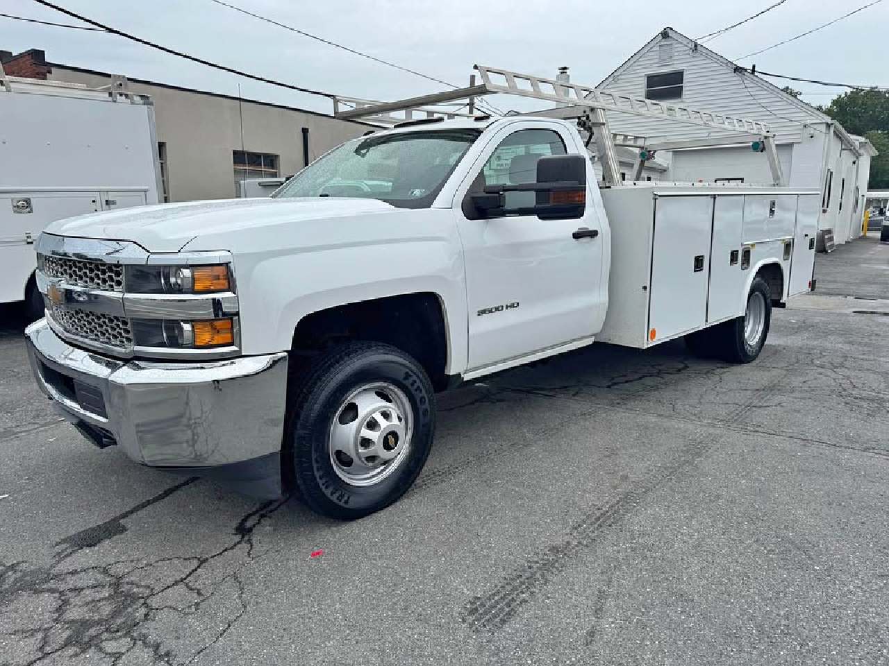 2019 CHEVROLET SILVERADO Service - Utility Truck #1 2019 CHEVROLET SILVERADO Service - Utility Truck #1