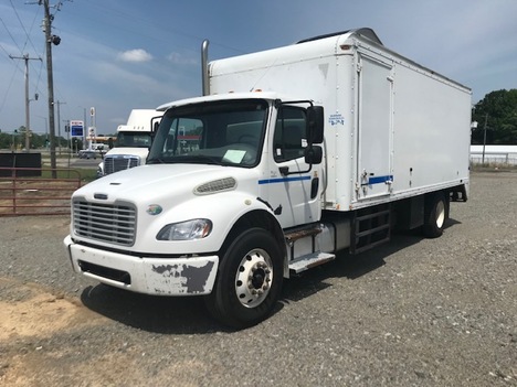 2013 FREIGHTLINER M2-106 Box Van Truck #1006