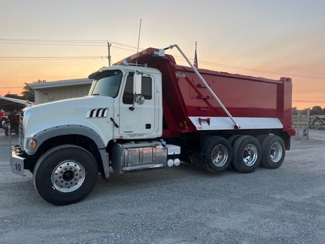 2019 MACK GU713 Dump Truck #1011