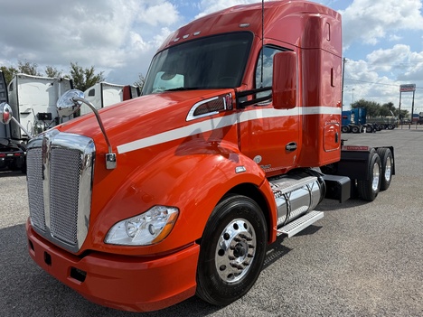 2020 KENWORTH T680 Tandem Axle Sleeper #1305