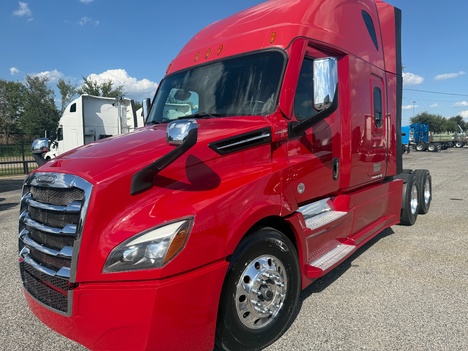 2021 FREIGHTLINER CASCADIA Tandem Axle Sleeper #1306