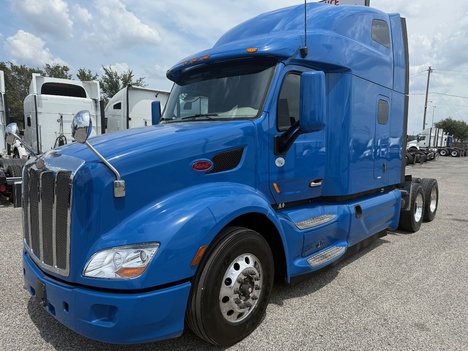 2020 PETERBILT 579 Tandem Axle Sleeper #1322