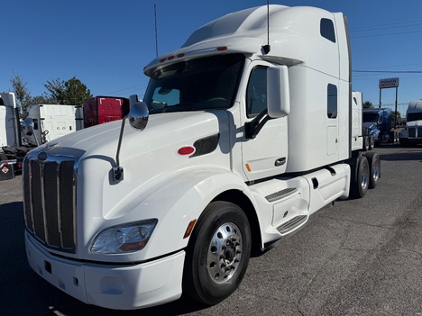 2021 PETERBILT 579 Tandem Axle Sleeper #1336