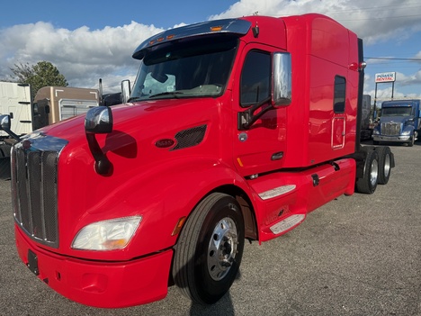 2019 PETERBILT 579 Tandem Axle Sleeper #1339