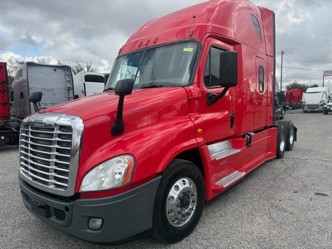 2018 FREIGHTLINER CASCADIA Tandem Axle Sleeper #1344