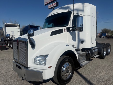 2020 KENWORTH T880 Tandem Axle Sleeper #1370