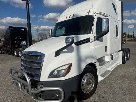 2019 FREIGHTLINER CASCADIA Tandem Axle Sleeper #1376