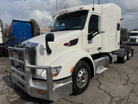 2018 PETERBILT 579 Tandem Axle Sleeper #1379