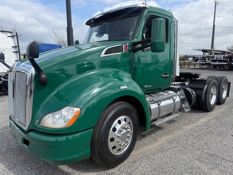 2021 KENWORTH T680 Tandem Axle Daycab #1382