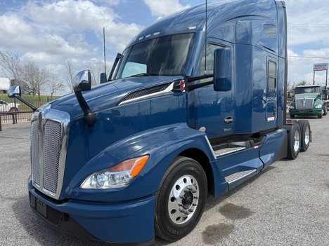 2023-kenworth-t680-next-gen-tandem-axle-sleeper #1390