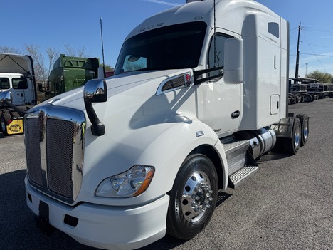 2022 KENWORTH T680 Tandem Axle Sleeper #1397