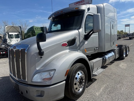 2021 PETERBILT 579 Tandem Axle Sleeper #1404