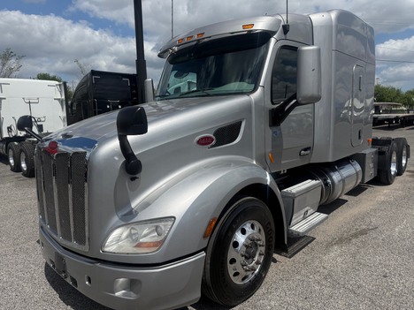 2021 PETERBILT 579 Tandem Axle Sleeper #1412