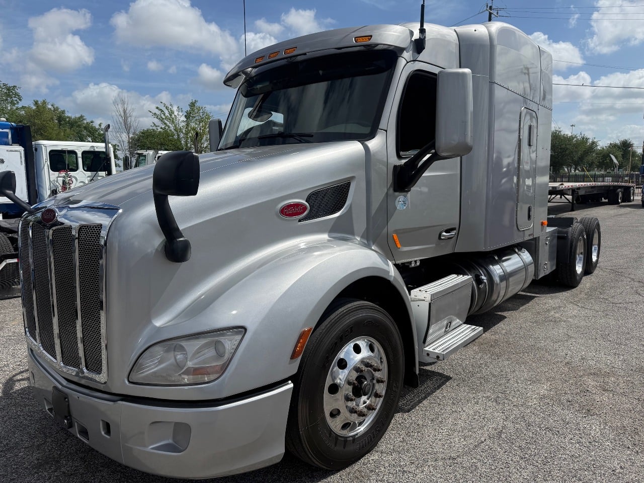 2020 PETERBILT 579 Tandem Axle Sleeper #1 2020 PETERBILT 579 Tandem Axle Sleeper #1