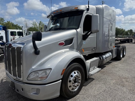 2020-peterbilt-579-tandem-axle-sleeper #1422